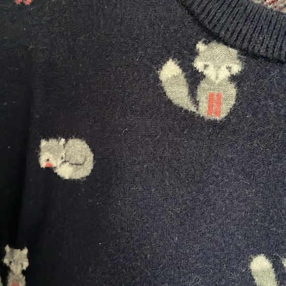 Female sweater - Picture 2 of 3